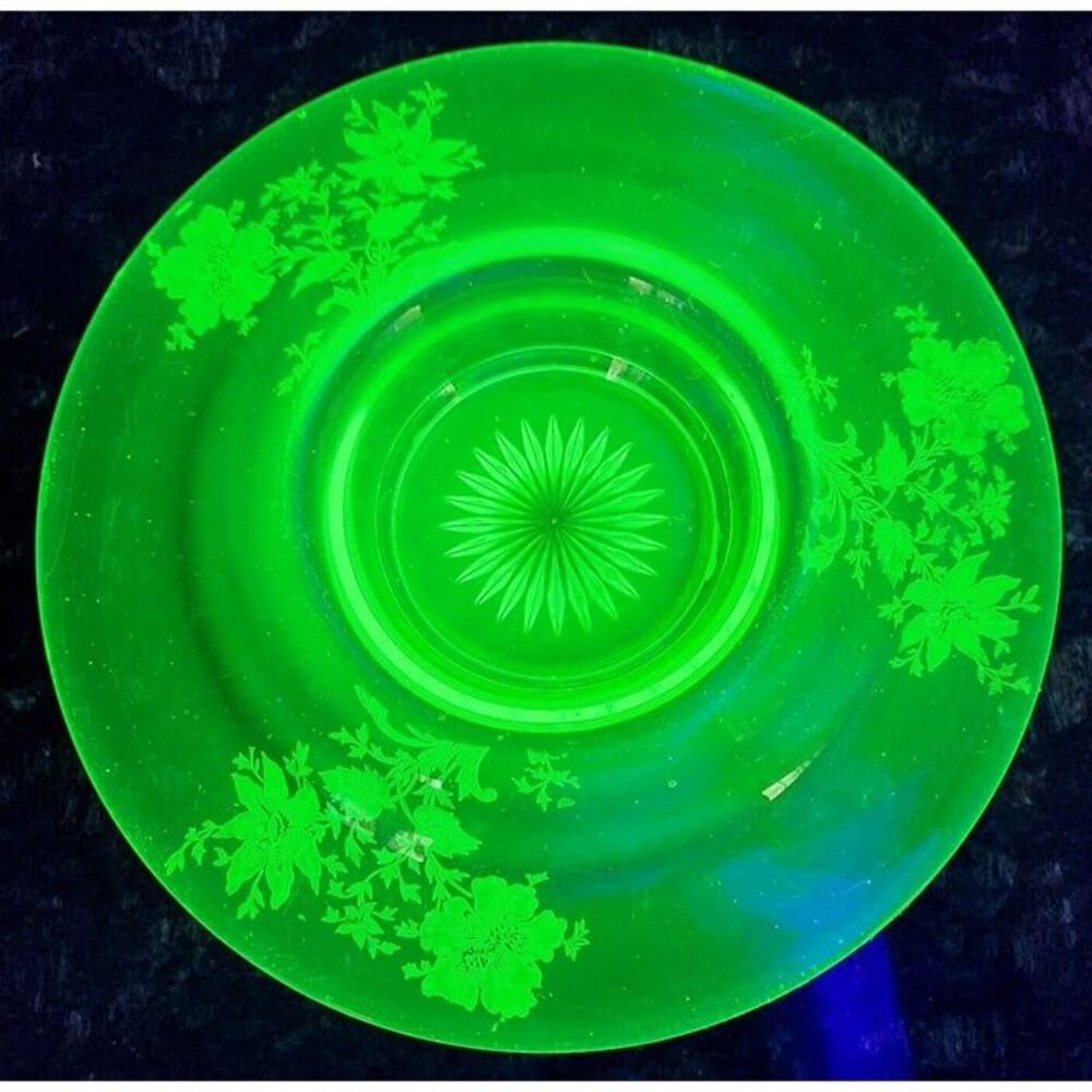 Green Cambridge Wildflower Miniature Rolled Edge Console Bowl Uranium Glass Glow